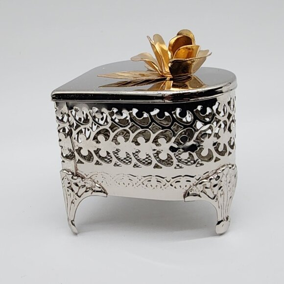 Silver Plated Heart Shaped Trinket Jewelry Box Filigree Brass Rose Lid VTG - Picture 5 of 9
